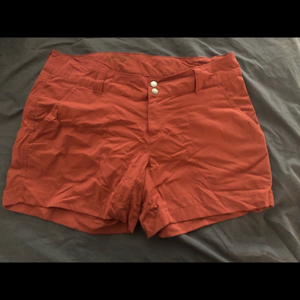 Columbia shorts